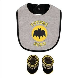 NWT Baby 2PC Batman FUTURE HERO Bib and Bootie Set